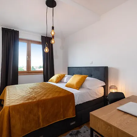 Central Apartment With Garage Zadar Exterior photo