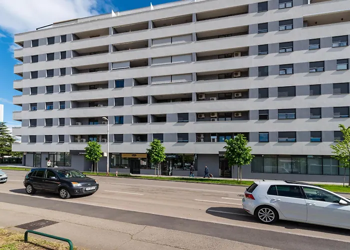 Central Apartment With Garage Zadar